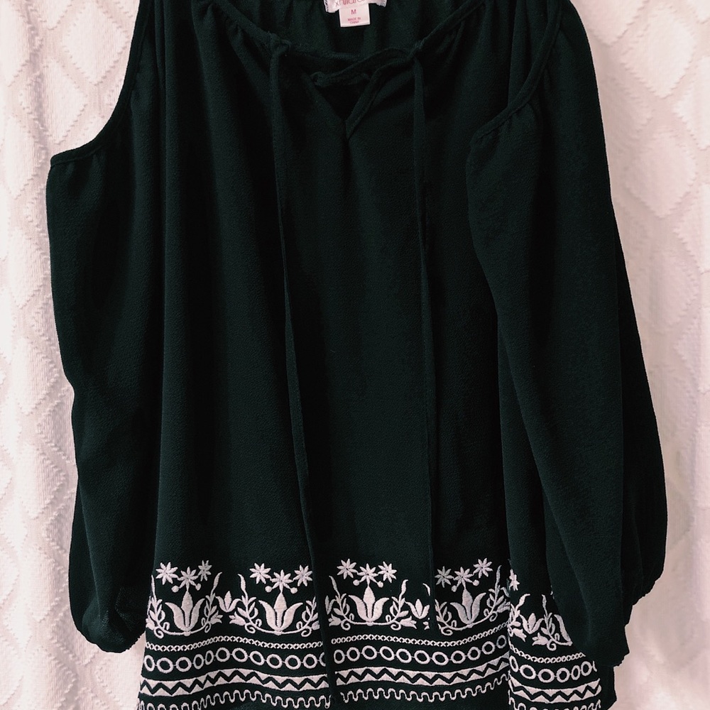 Long Sleeve Off The Shoulder Shirt🖤